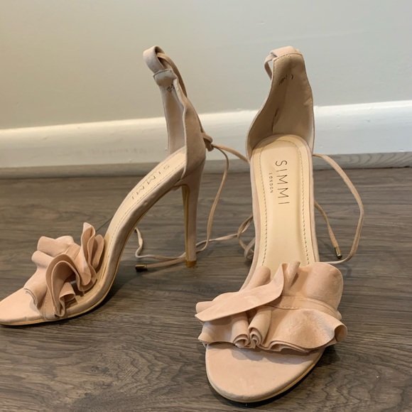 Savana Shoes - ✨NUDE SUEDE LACE UP RUFFLE SANDALS 👡 ✨